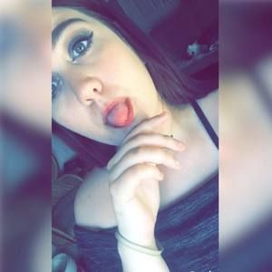 Meet your Posher, Alicia